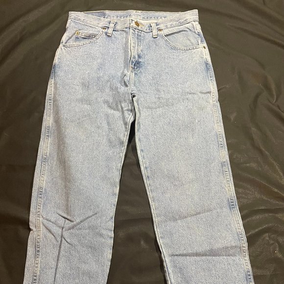 Men's Wrangler Regular Fit 32x30 Jeans - Picture 1 of 4